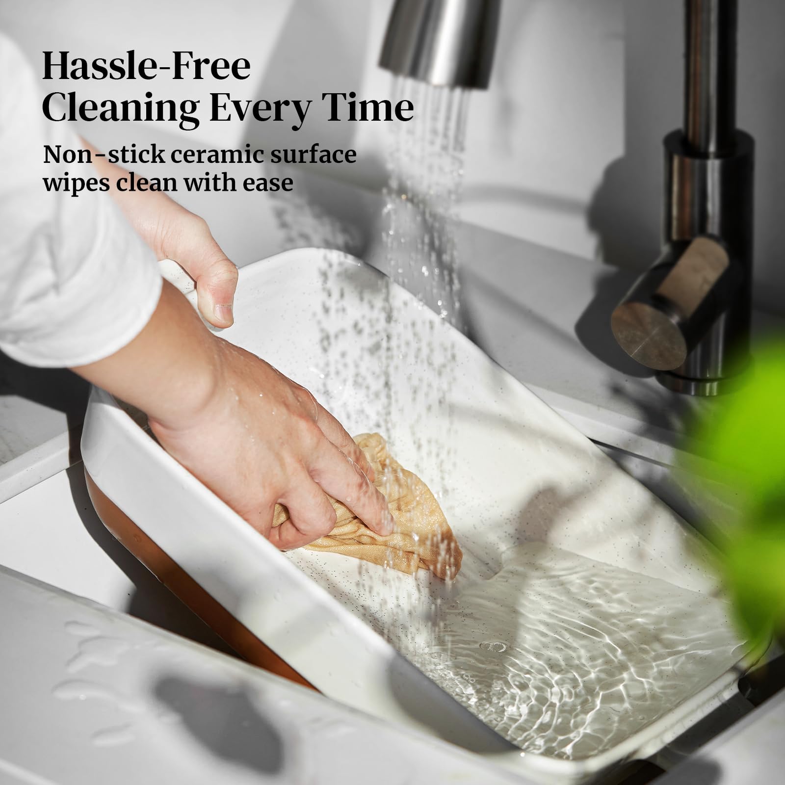 DOWAN textured matte bottom image showing stability and reduced slipping on counters