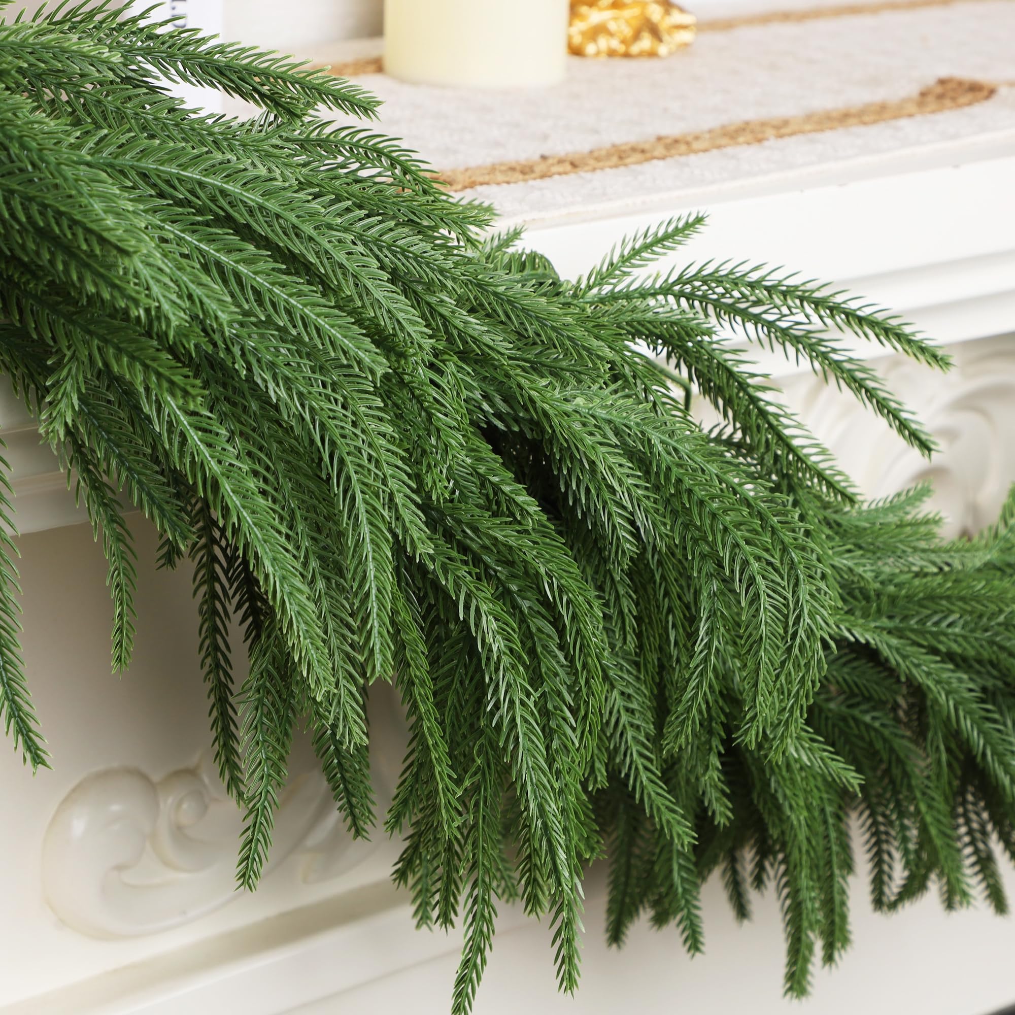 DR.DUDU garland used as table centerpiece creating instant holiday centerpiece benefit