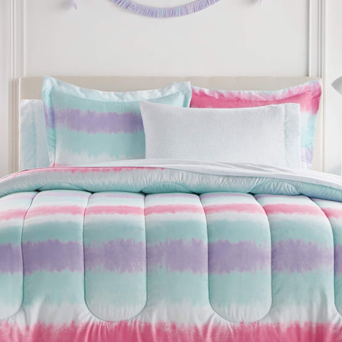 dream FACTORY fitted sheet and flat sheet detail showing elastic pocket and secure fit benefits