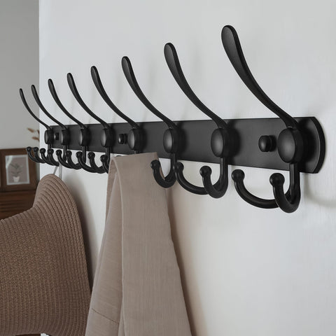 Dseap close-up of triple hooks showing sturdy construction and organized hanging benefit