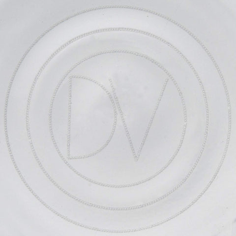 DU VINO tabletop scene with beer foam head showcasing sustained froth and presentation
