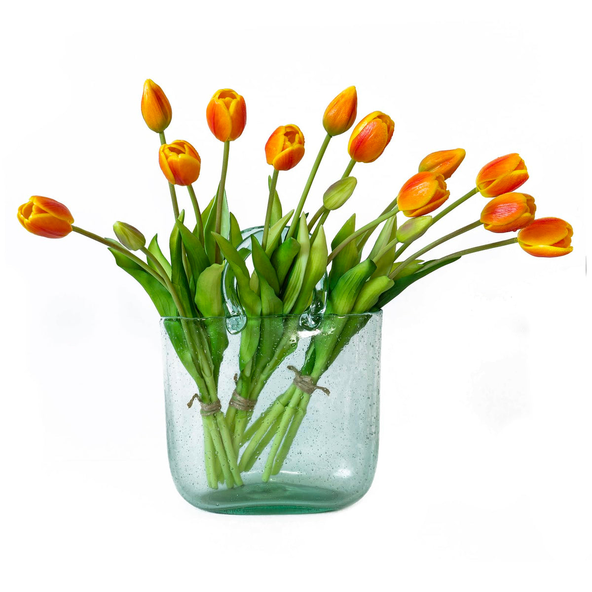 DUYONE front bouquet display showing bright orange tulips and natural look