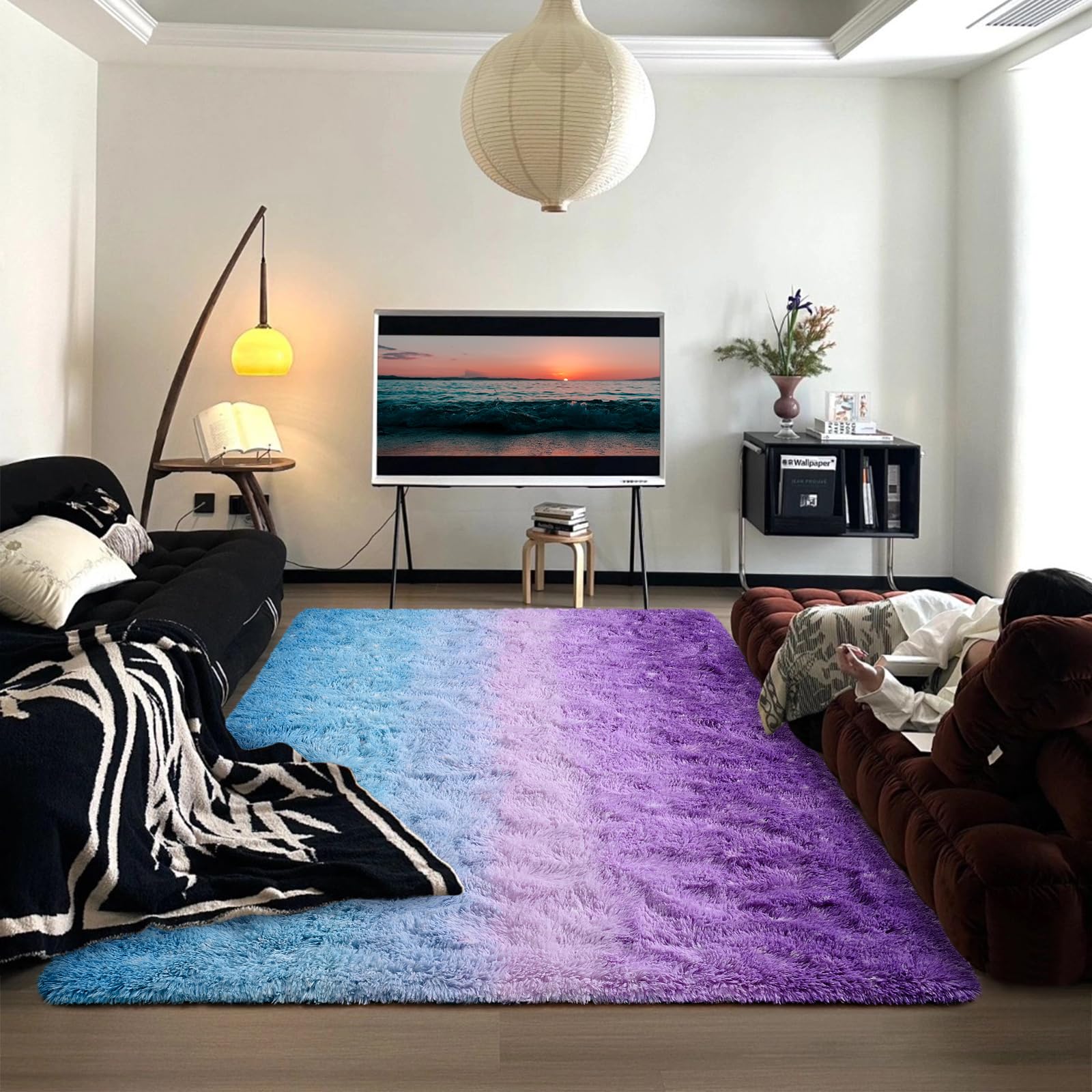 DweIke backing with non-slip dots increasing floor safety