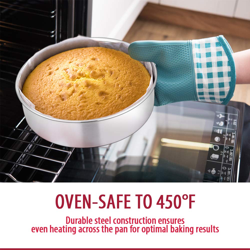 E-far rectangle pan with clear lid demonstrating easy storage and transport