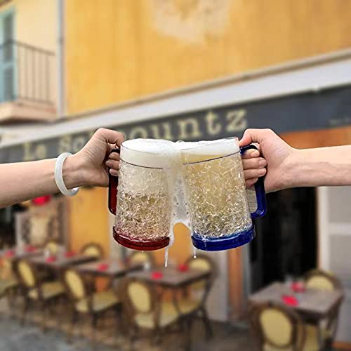 Easicozi mug on picnic blanket outdoors; ideal for backyard, poolside, and travel use
