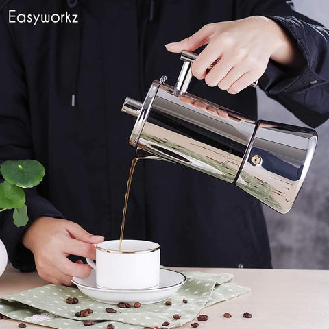 Easyworkz next to espresso cups illustrating 6-cup 300ml capacity benefit
