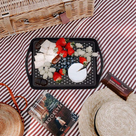 ECOIOU tray beside mugs to show size and carrying capacity