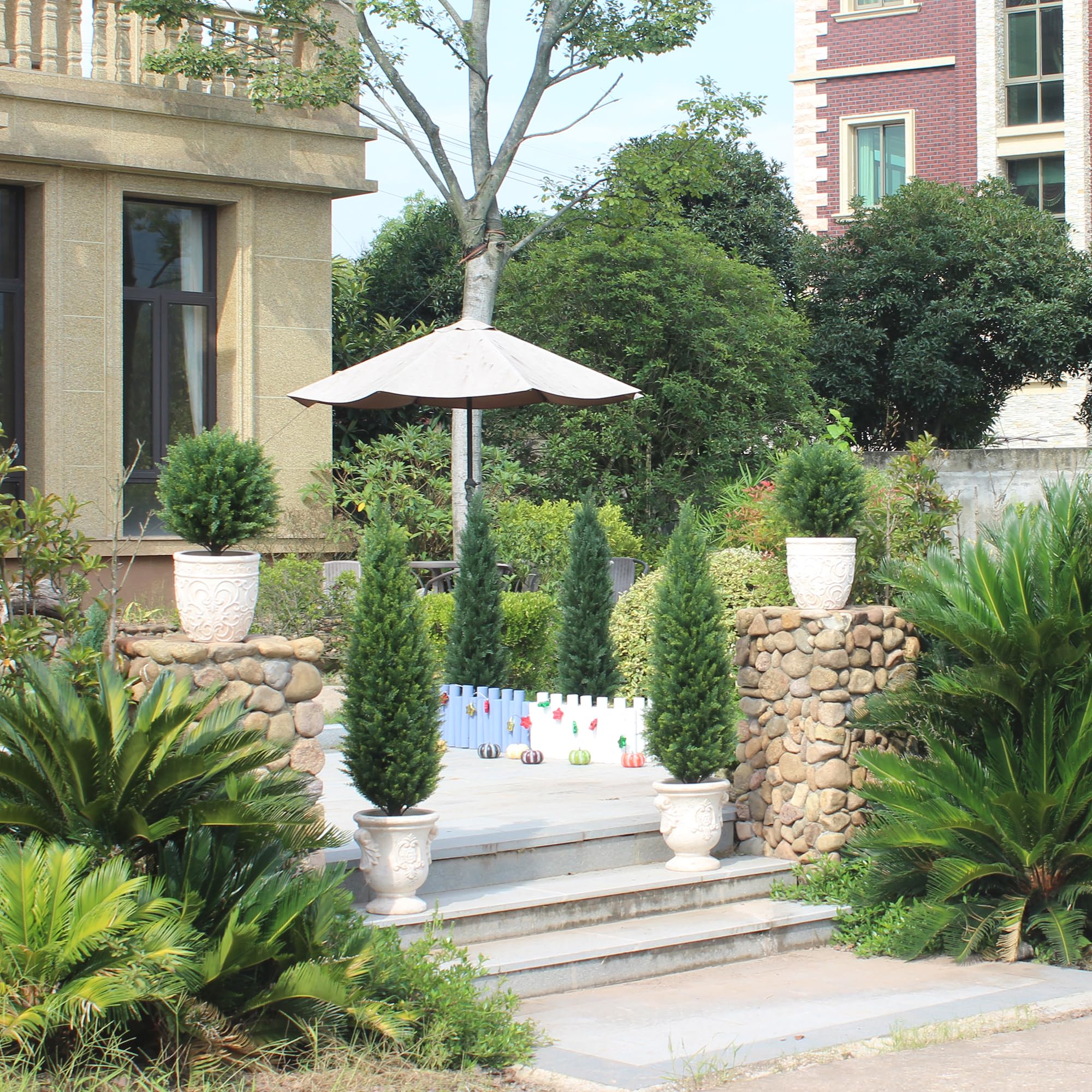 ECOLVANT lit with string lights showing decorative versatility