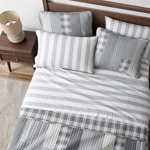 Eddie Bauer fitted sheet elastic and deep pocket detail for secure mattress fit