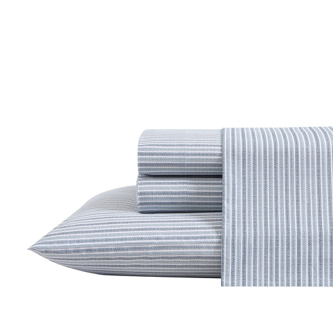 Eddie Bauer fitted sheet elastic close-up showing full-elastic edge for secure fit