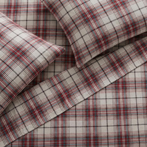 Eddie Bauer fitted sheet elastic detail demonstrating secure fit and anti-slip benefit