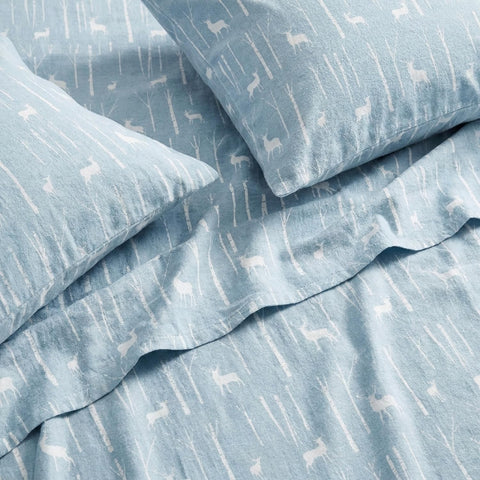 Eddie Bauer elastic detail on fitted sheet demonstrating secure non-slip fit
