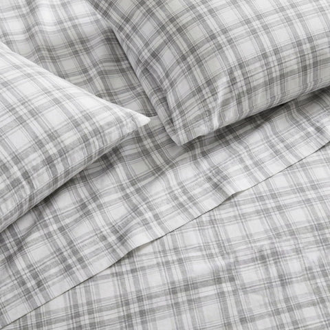 Eddie Bauer fitted sheet corner with full-wrap elastic illustrating secure, no-slip fit