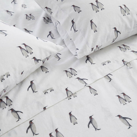 Eddie Bauer fitted sheet elastic edge detail ensuring secure all-around fit