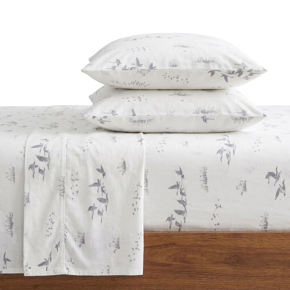 Eddie Bauer front packaging showing set and warm color benefit
