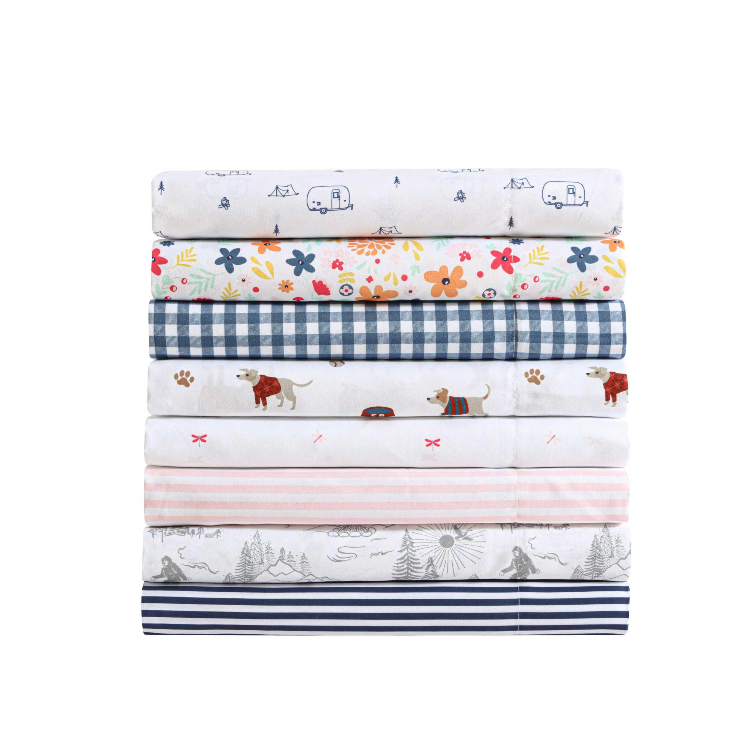 Eddie Bauer kids bedroom scene with sheets showing coordinated, outdoorsy style