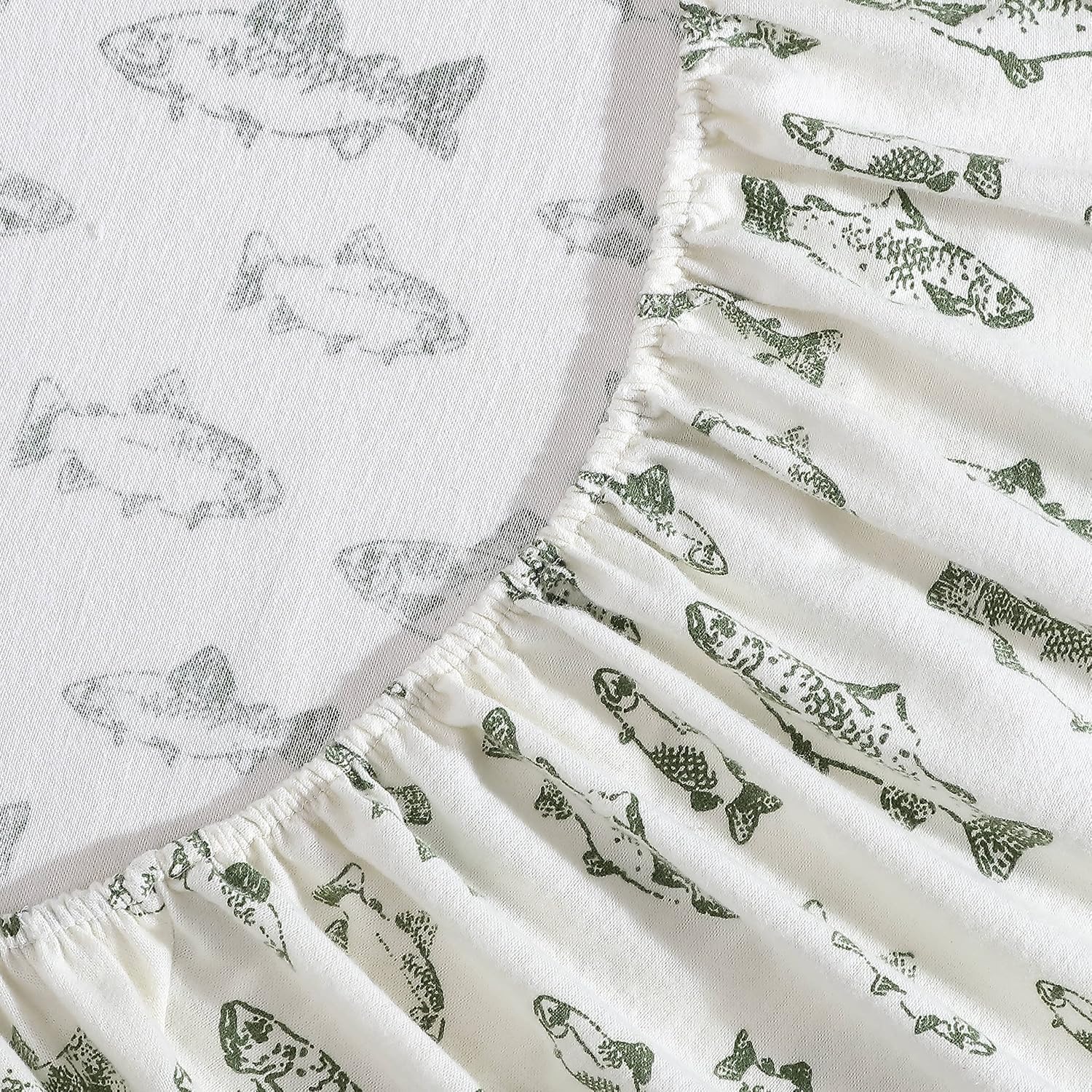 Eddie Bauer care label and stitching detail ensuring correct laundering and long life