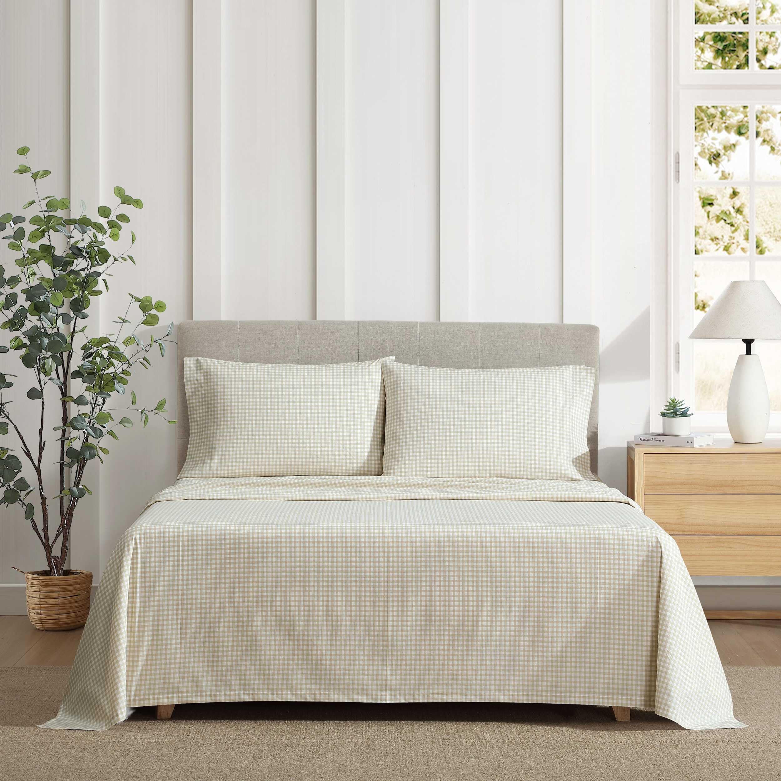 Eddie Bauer percale cotton weave close-up displaying breathable crisp texture