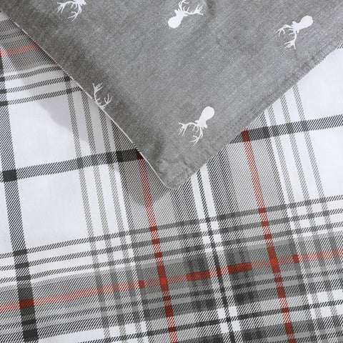 Eddie Bauer reversible elk-side detail showing nature-inspired style