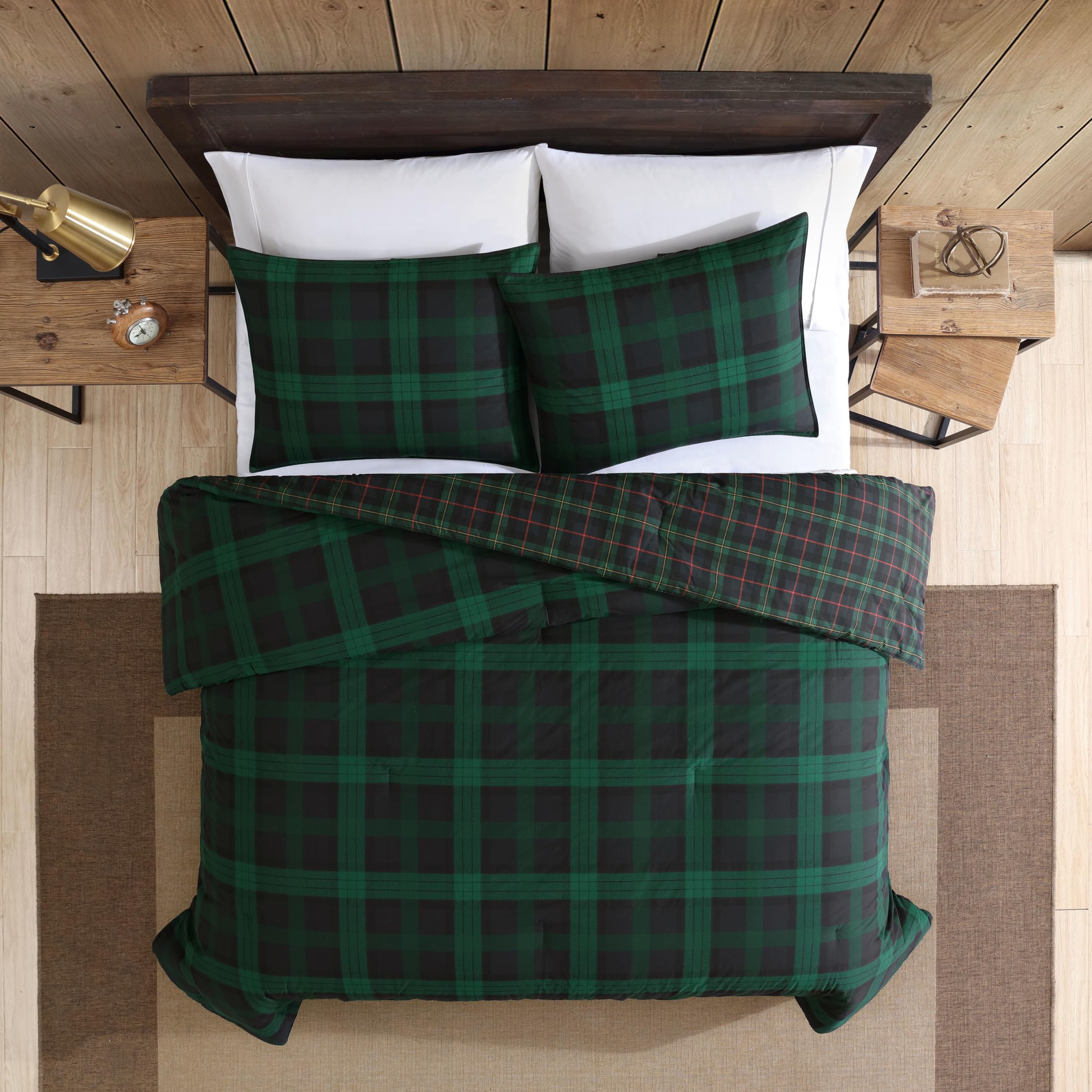 Eddie Bauer reversible side with finer plaid offering two styling options