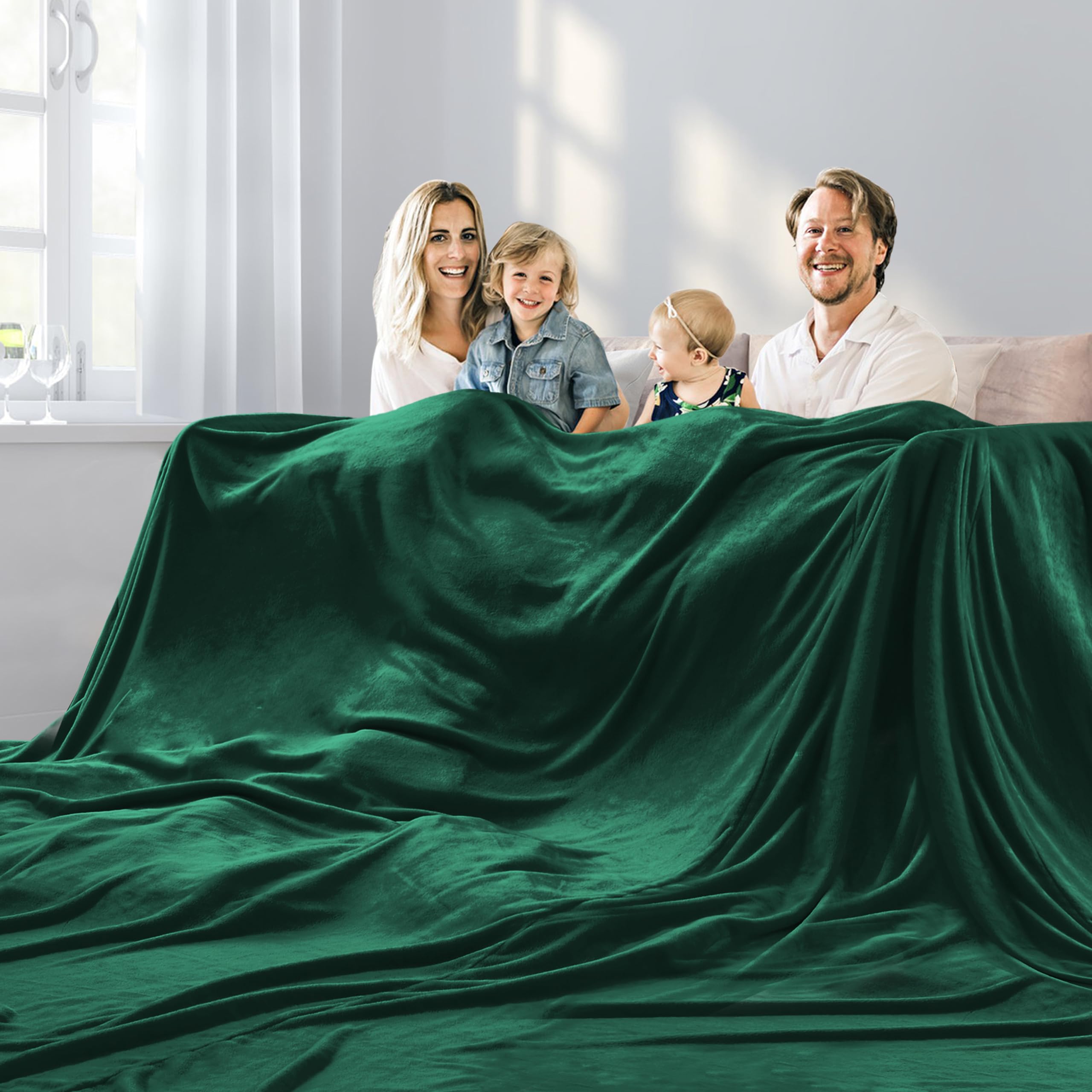 Edenleaf front view of forest green oversized blanket showing full coverage and comfort