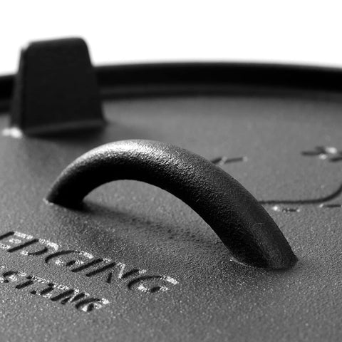 EDGING CASTING handles and lid edge detail, sturdy grip and safe handling benefit