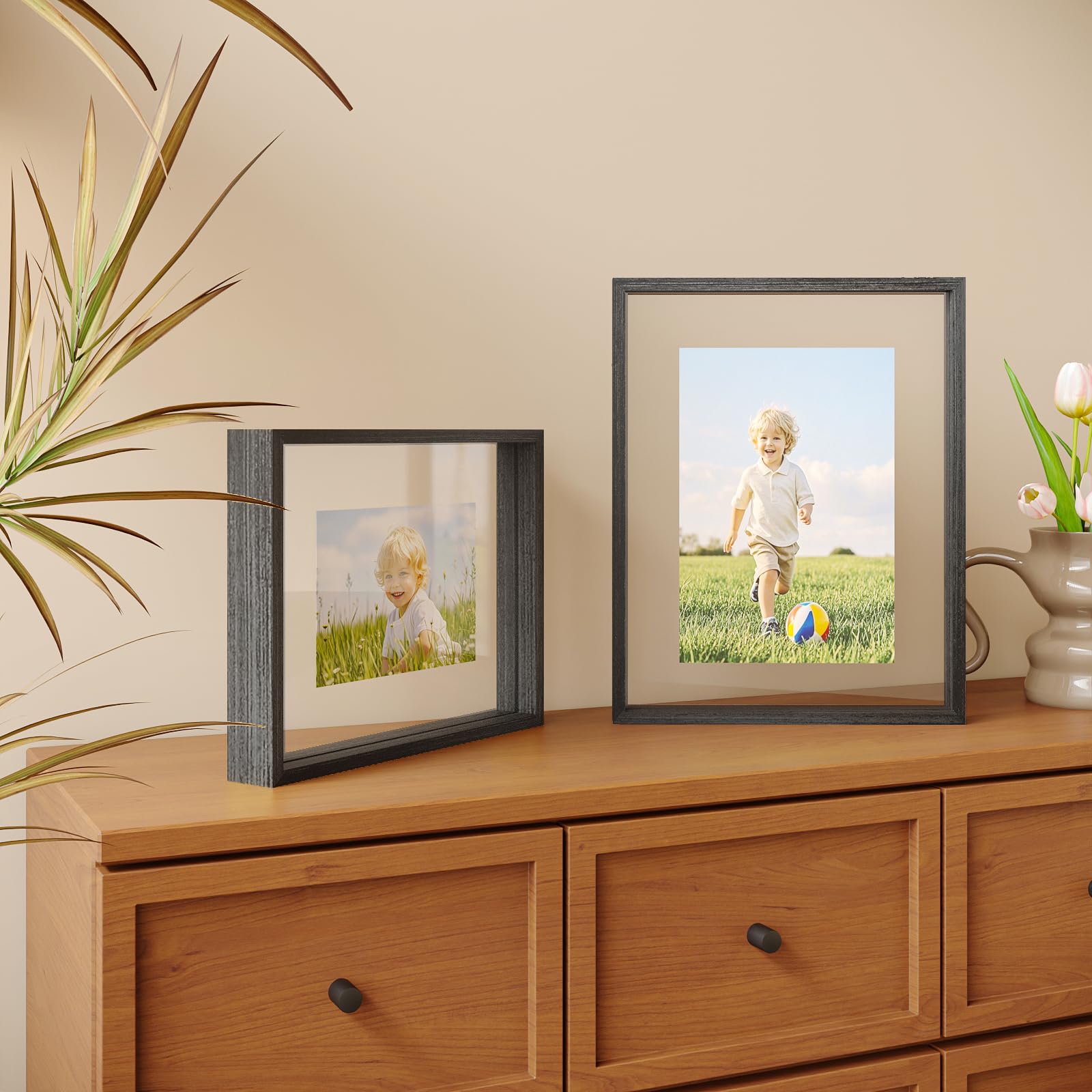 Egofine hands inserting photo between plexiglass showing easy setup benefit