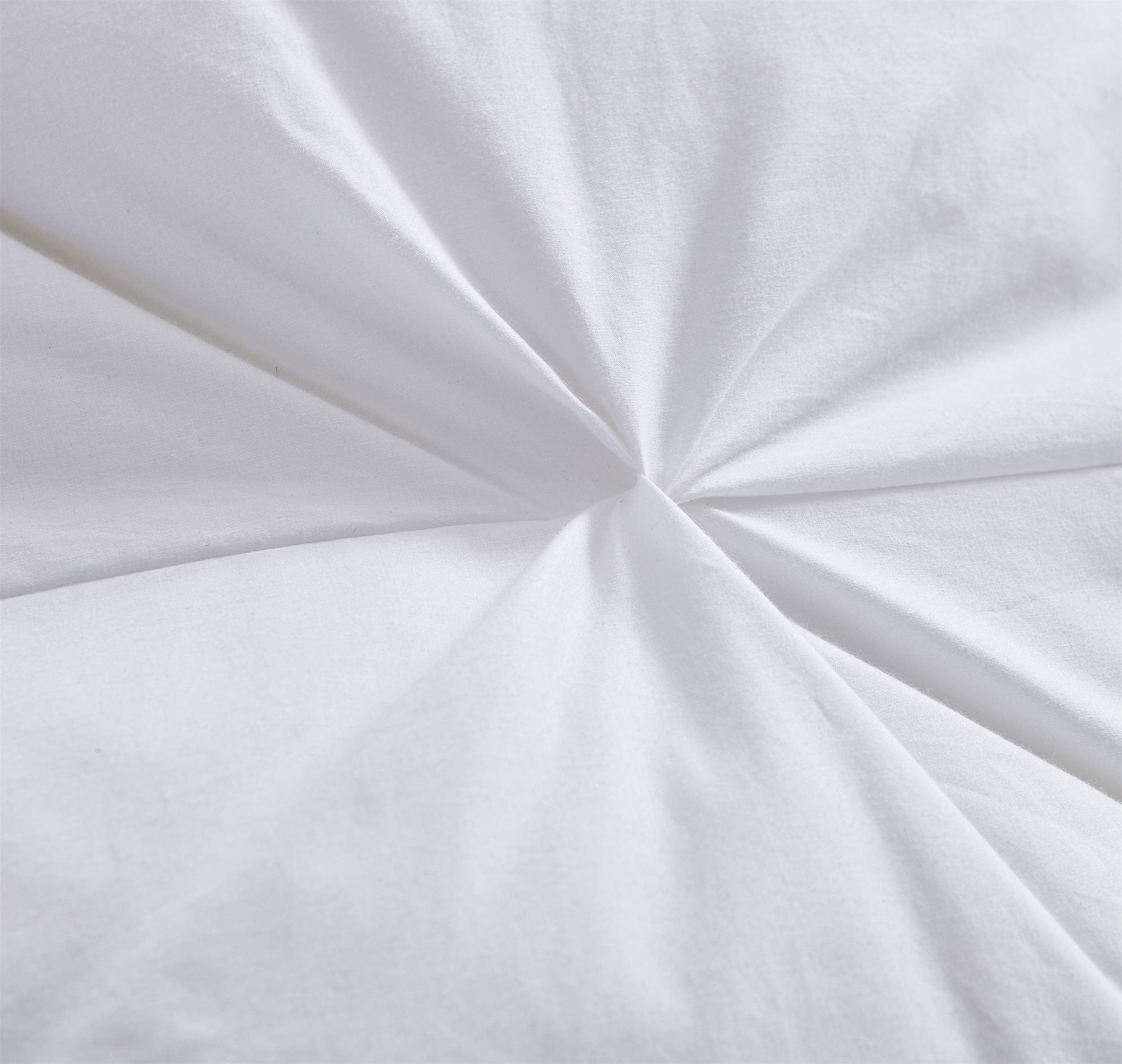 EGYPTIAN BEDDING comforter on a styled bedroom showcasing luxury and quiet warmth