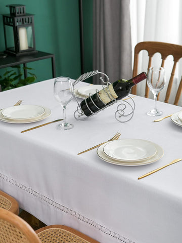 EHouseHome styled wedding table showing refined, stain-resistant coverage