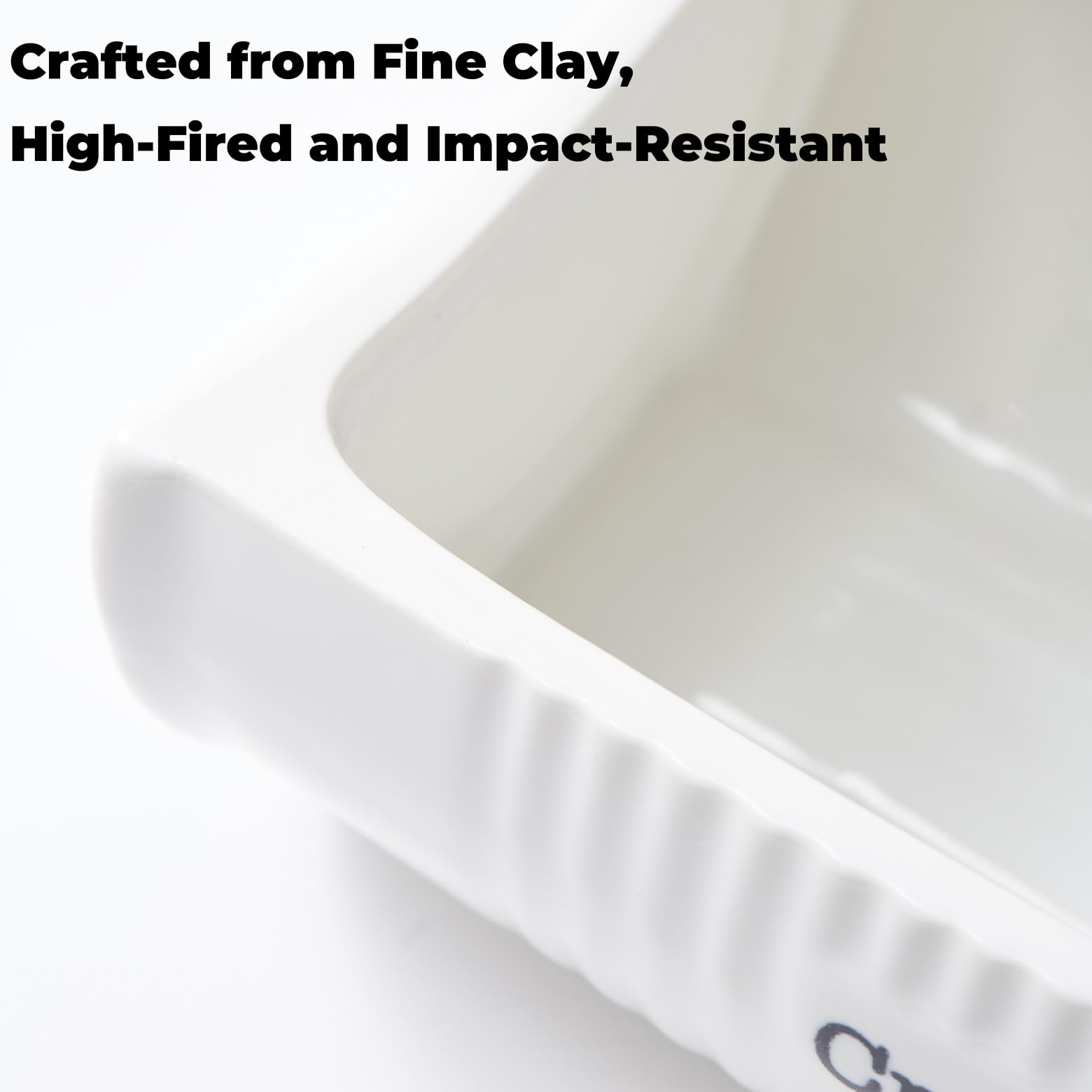 Eiqijci lid detail highlighting snug fit that keeps aromas contained benefit