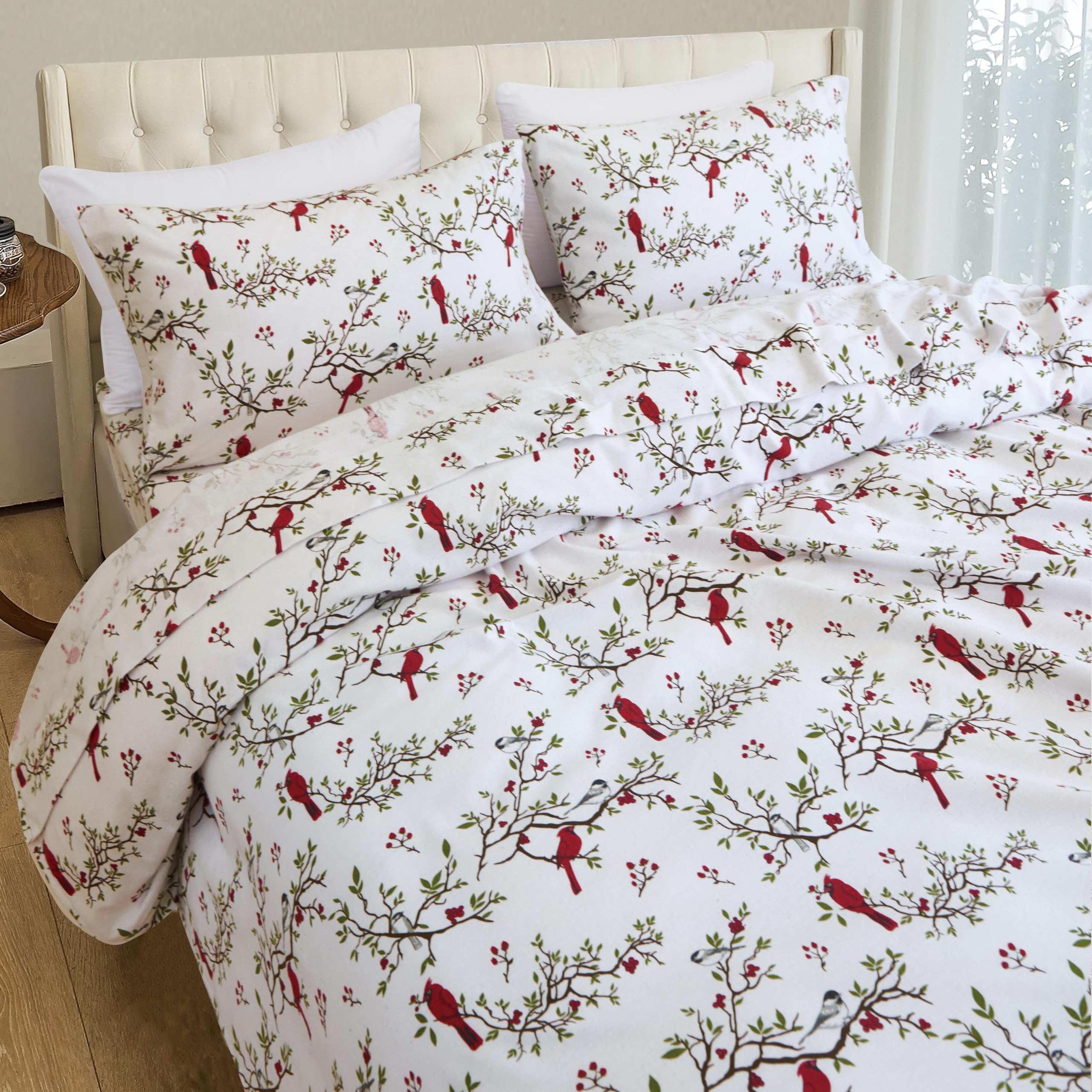 Elegant Comfort fitted sheet pocket depth view showing 14-inch fit and secure hold benefit