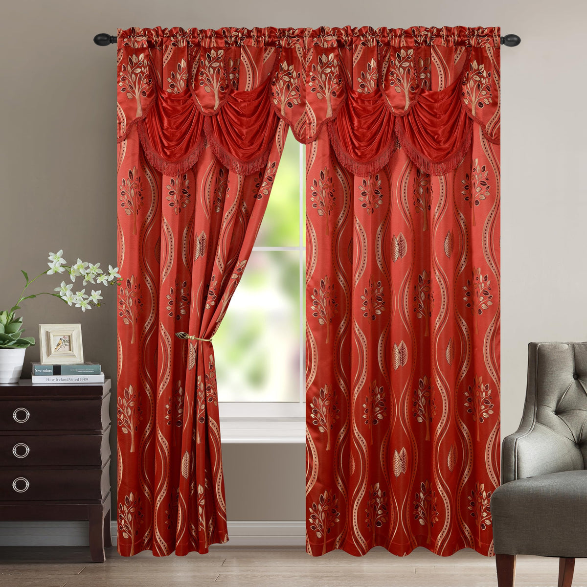 Elegant Comfort front panel in red showing full length and refined finish for visual impact