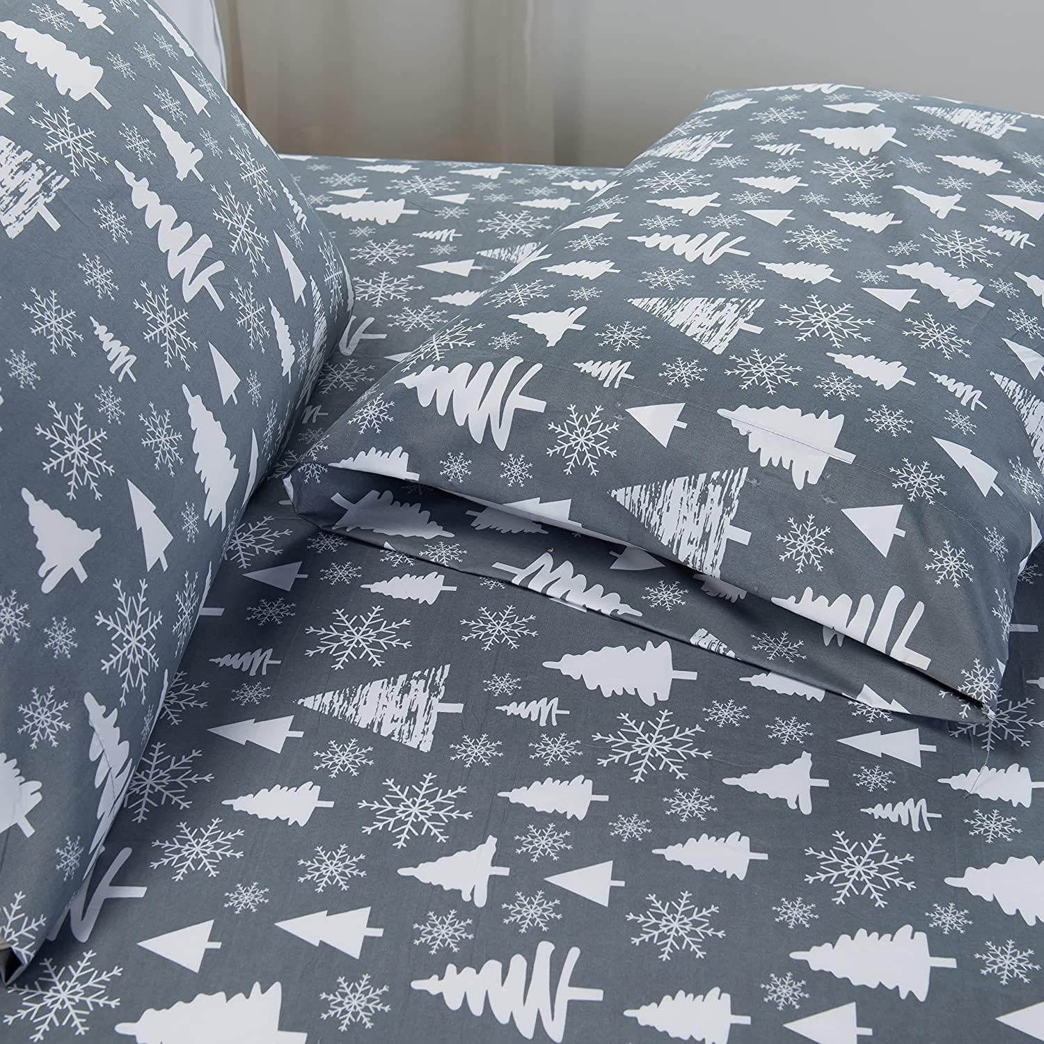 Elegant Comfort fitted sheet on mattress demonstrating all-around secure fit