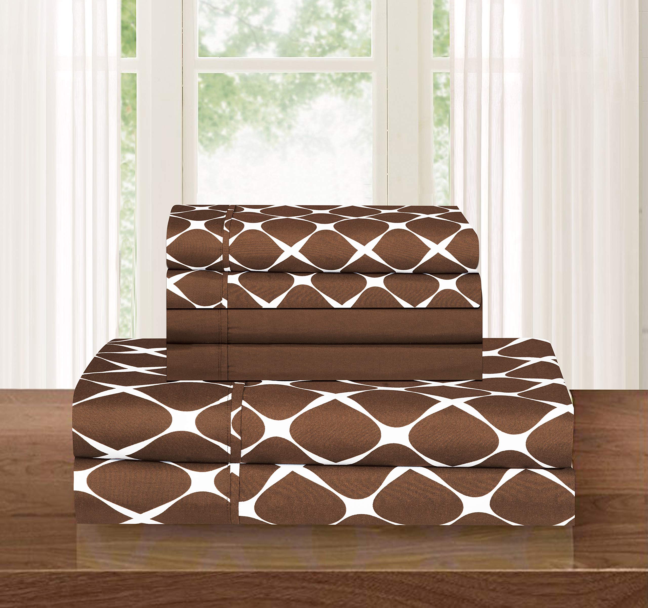 Elegant Comfort fitted sheet deep-pocket view demonstrating secure fit on mattress