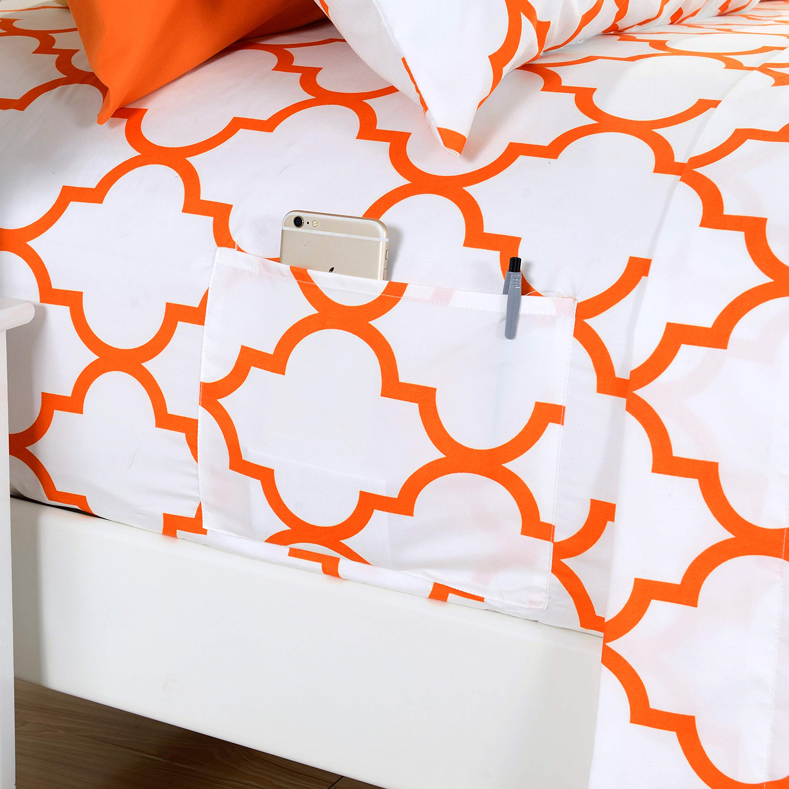 Elegant Comfort quatrefoil pattern detail showing vivid color retention and design