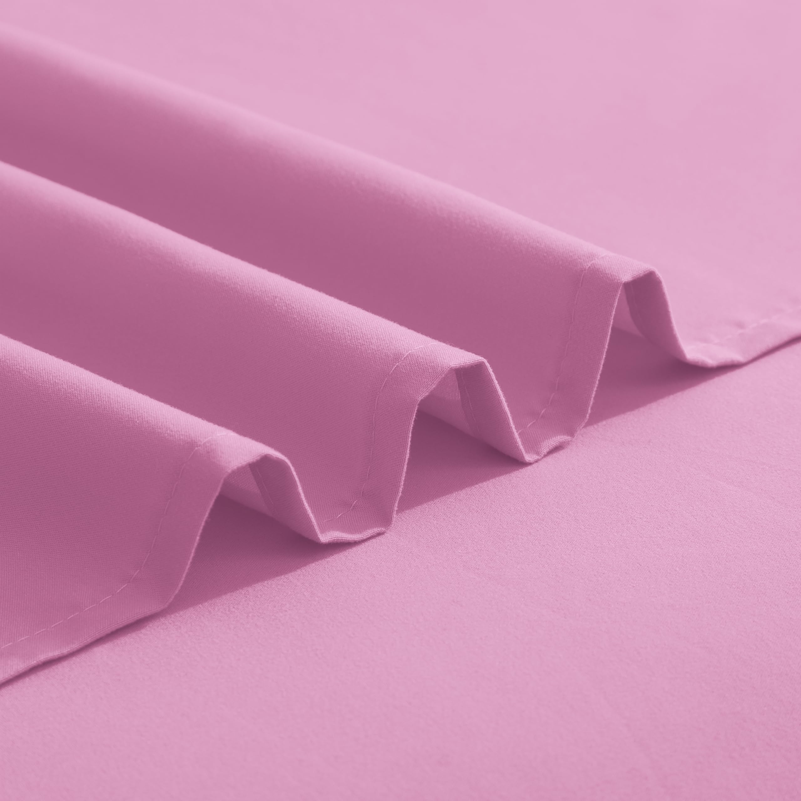 Elegant Comfort fitted sheet on mattress demonstrating deep-pocket fit up to 16 inches
