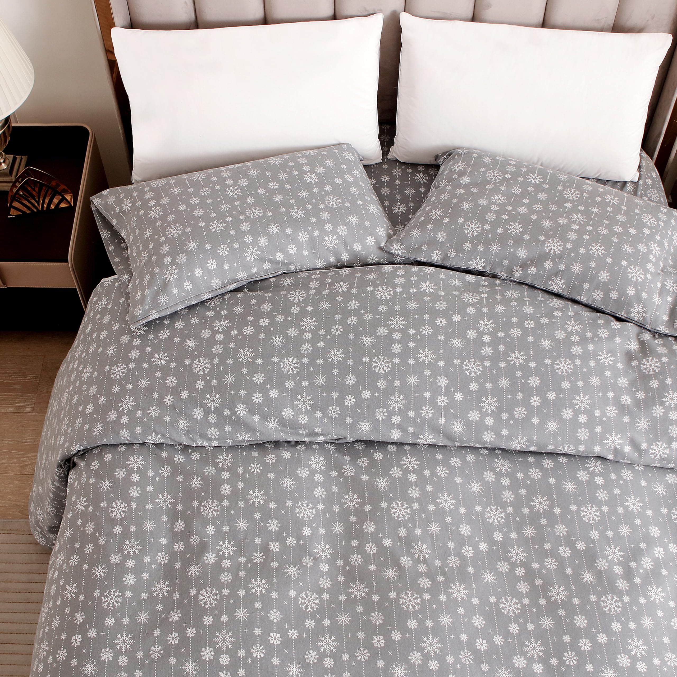 Elegant Comfort sheets on mattress demonstrating 14-inch pocket fit advantage