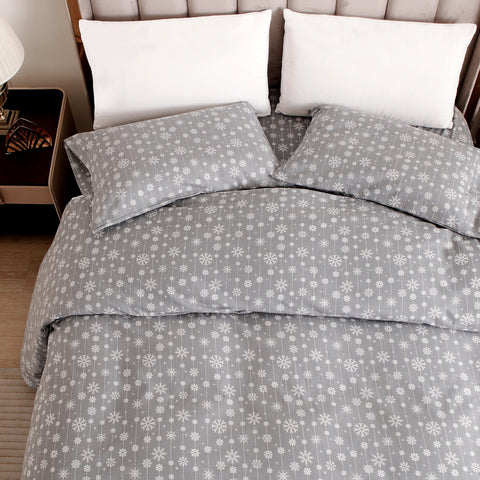 Elegant Comfort sheets on mattress demonstrating 14-inch pocket fit advantage