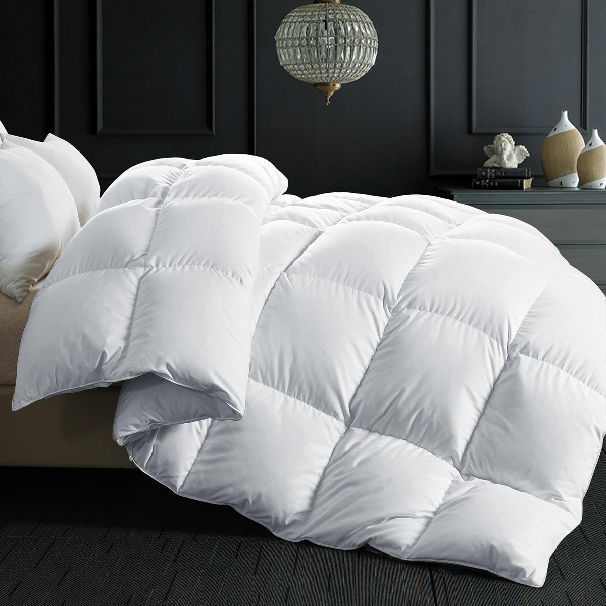 ELNIDO QUEEN front view of queen comforter packaged and fluffed for quick setup