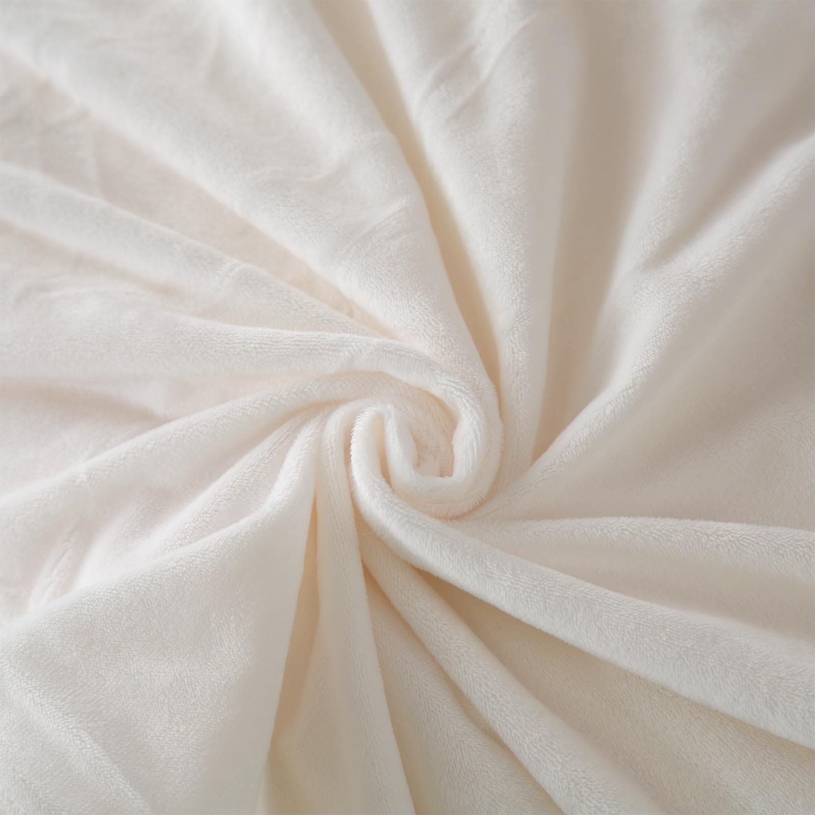 EMME folded duvet and shams ready as a thoughtful gift presentation