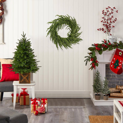 ENVEN wreath flat-lay with packaging showing ready-to-hang condition and quality