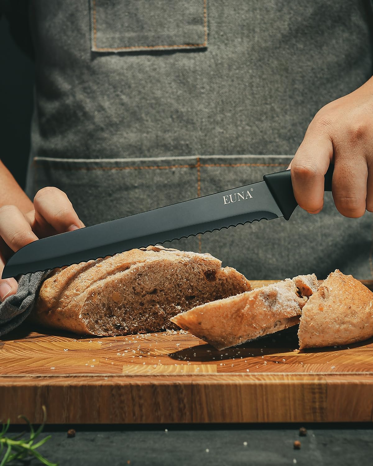 EUNA serrated steak knives arranged on plate delivering clean cuts