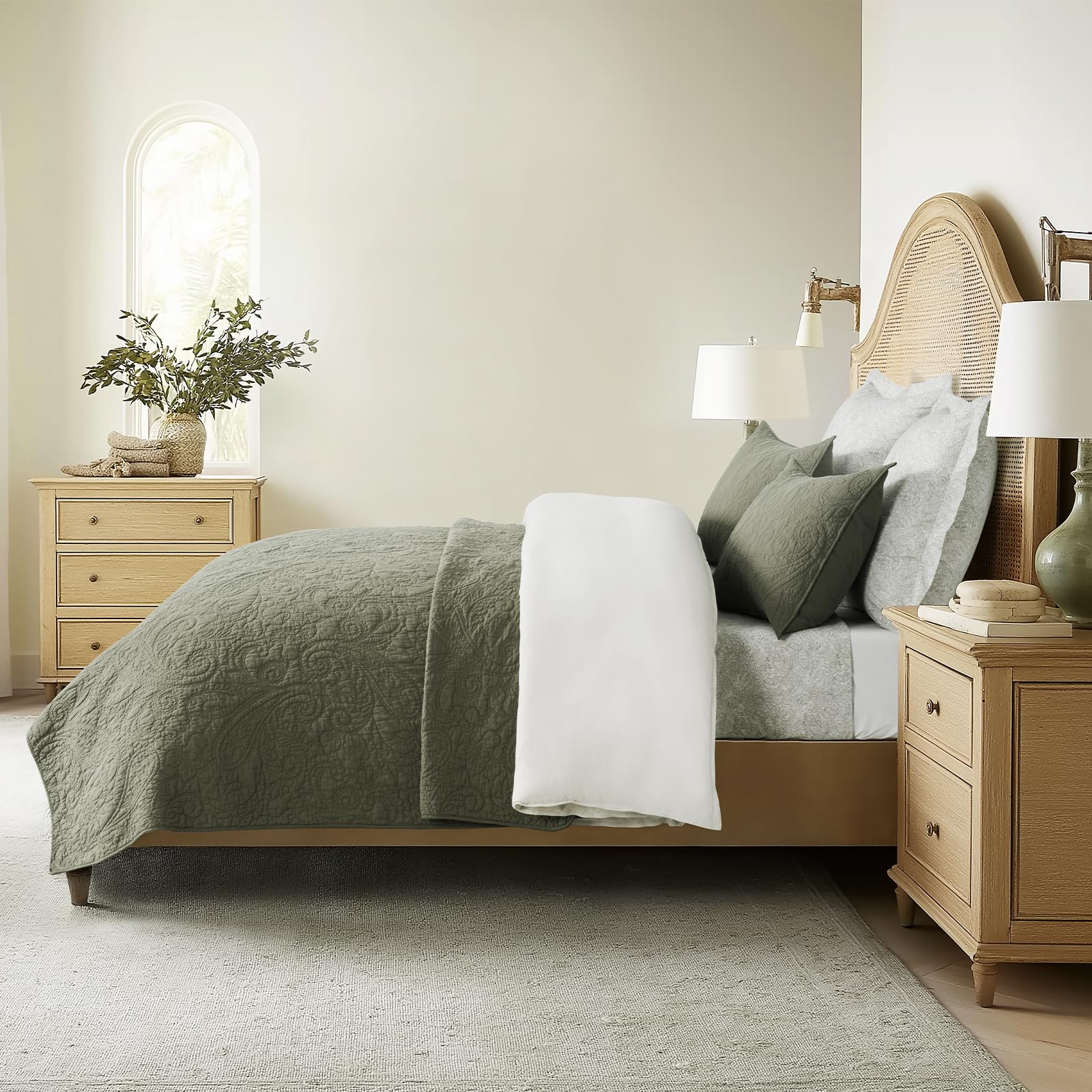 EverGrace quilt reinforced edges and seams showing durable construction