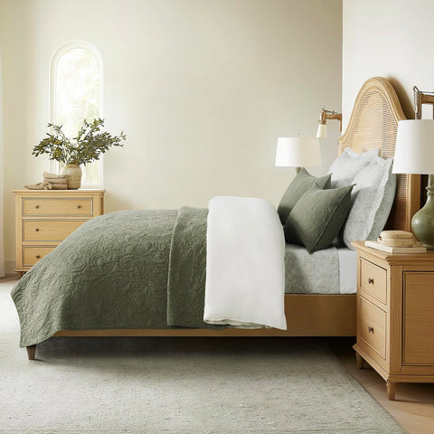 EverGrace quilt reinforced edges and seams showing durable construction