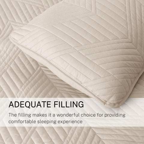Exclusivo Mezcla styled bedroom scene showing coordinated decor and inviting comfort