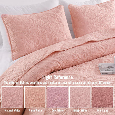 Exclusivo Mezcla folded quilt texture emphasizing soft brushed microfiber comfort