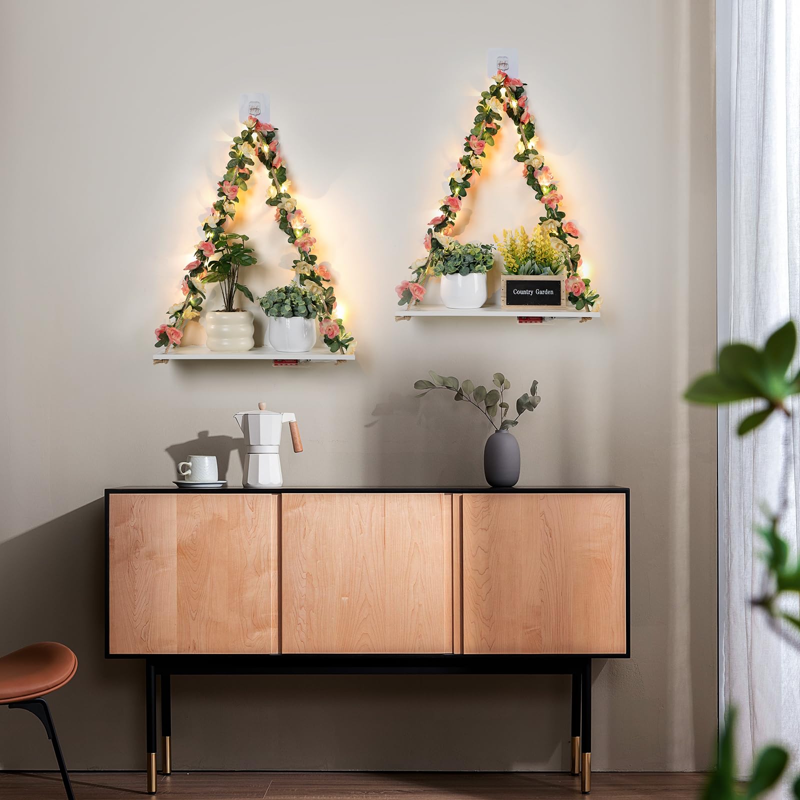 EXIN DECHEN scale with decor showing shelf size and practical display benefit