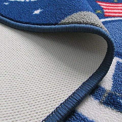 FADFAY natural latex backing detail showing non-slip grip and floor-protection benefit
