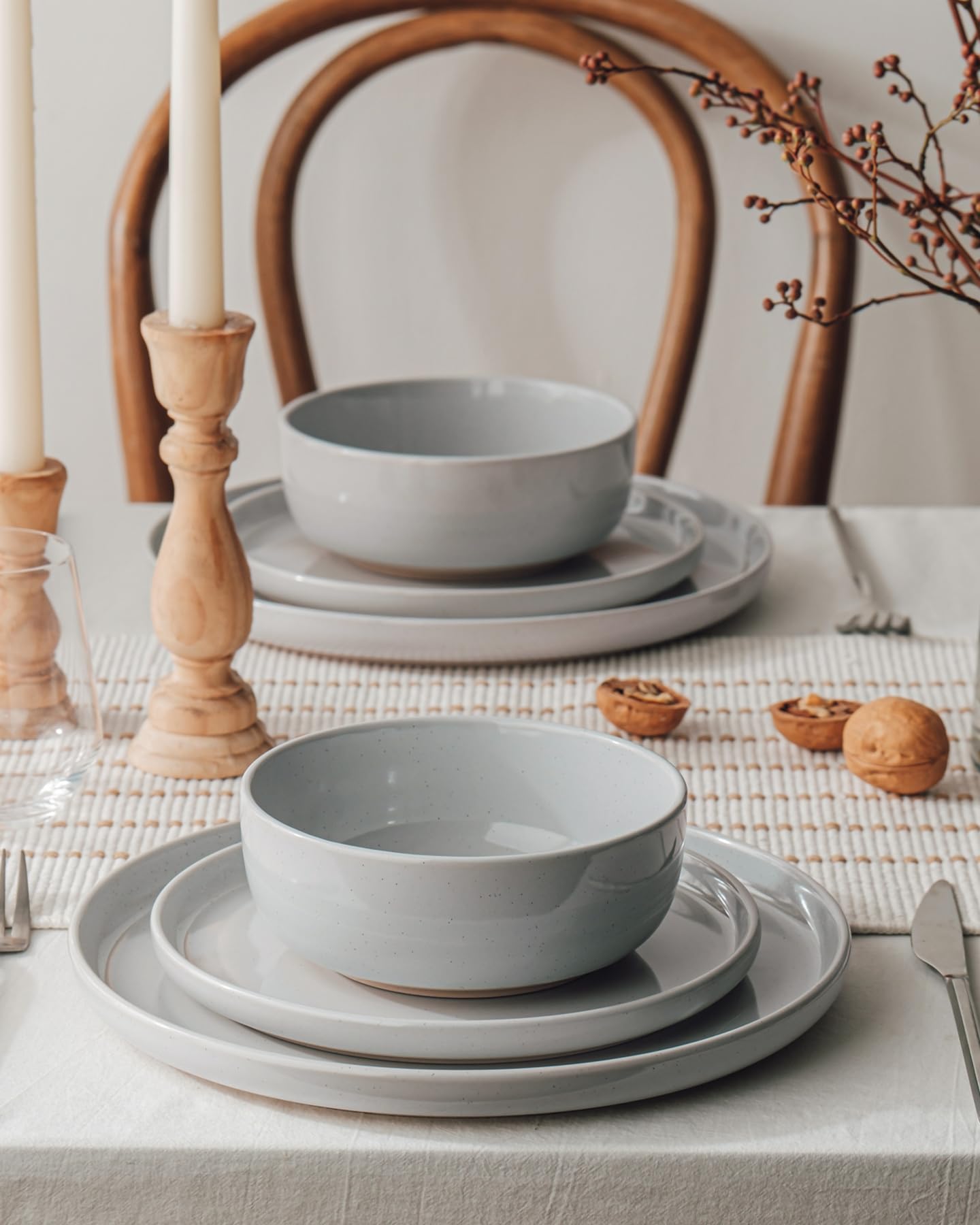 famiware dinner plate close-up highlighting light gray speckled glaze and scratch resistance