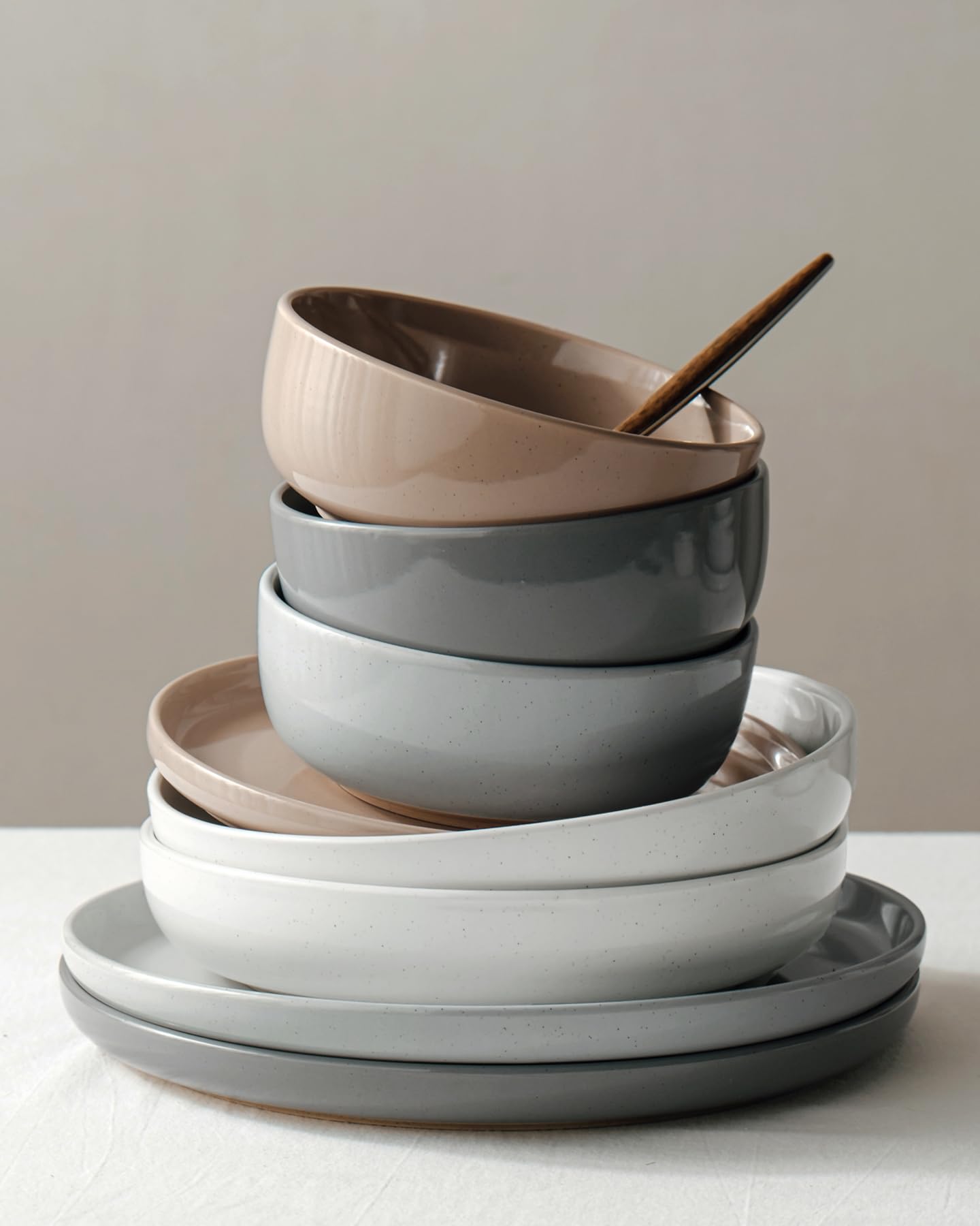 famiware stacked plates demonstrating compact storage and space-saving benefit